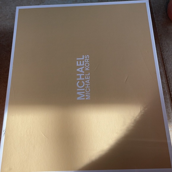 Michael Kors mirabel suede sandal - Picture 8 of 8